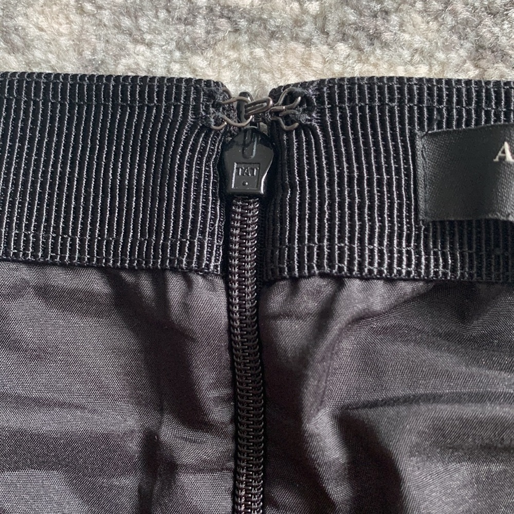 Ann Taylor Professional Black Skirt - Picture 9 of 10
